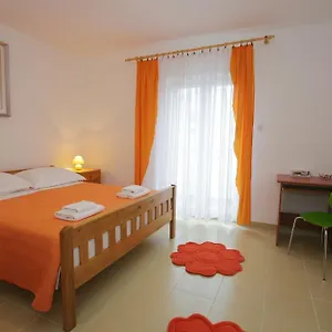 3* Gostinjska kuća Renata
